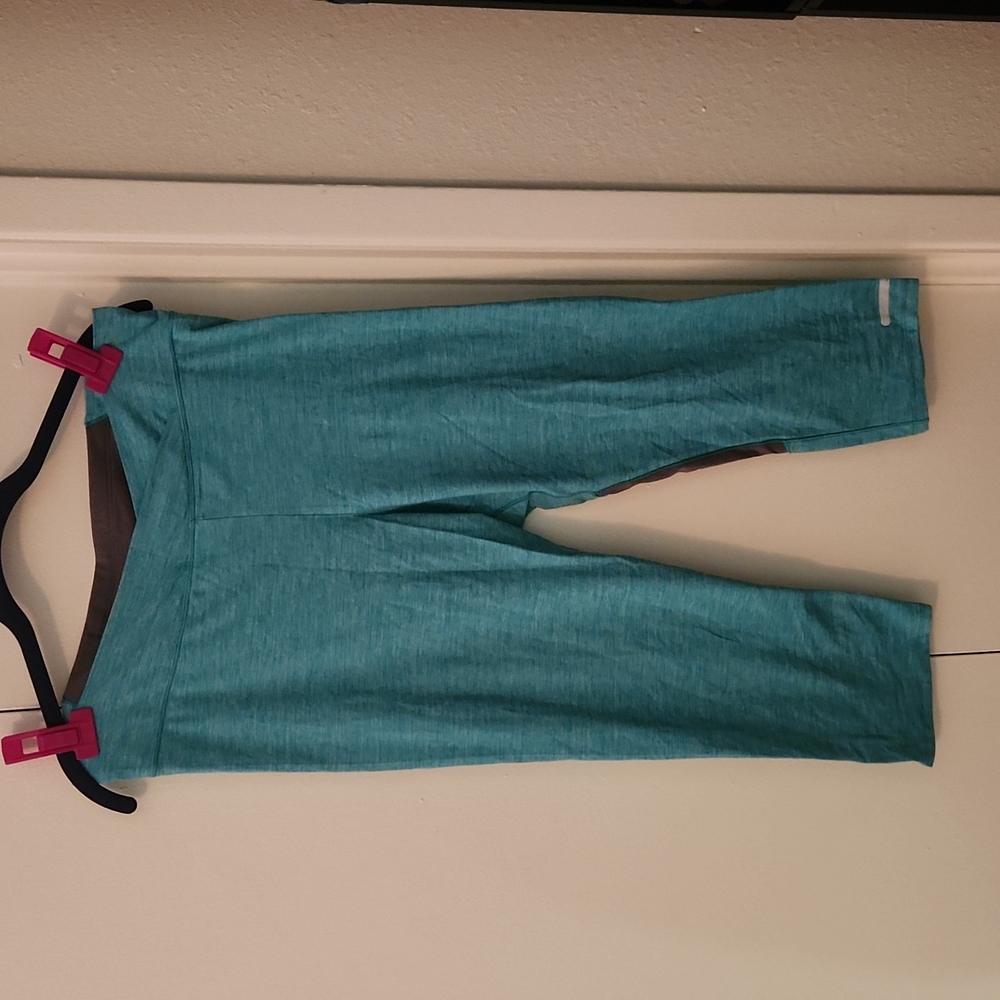 CuddlDuds spandex capri leggings